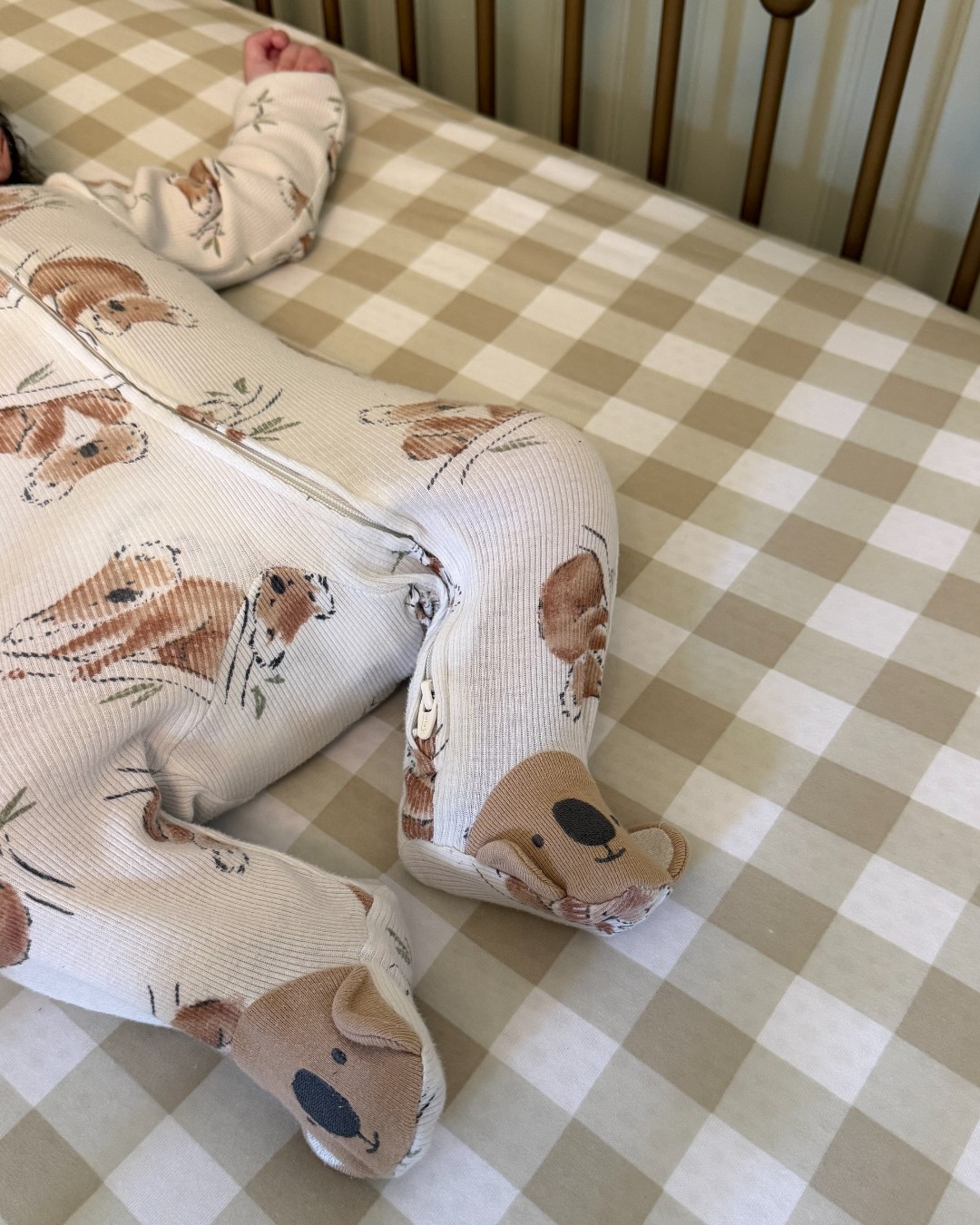 Why experts say babies should not sleep in the same bed as parents
