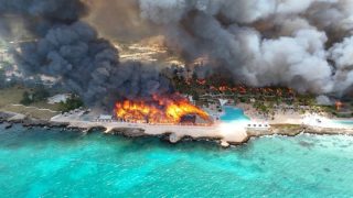 Tourist dies, over 1,700 others evacuated in Dominican Republic luxury resort fire
