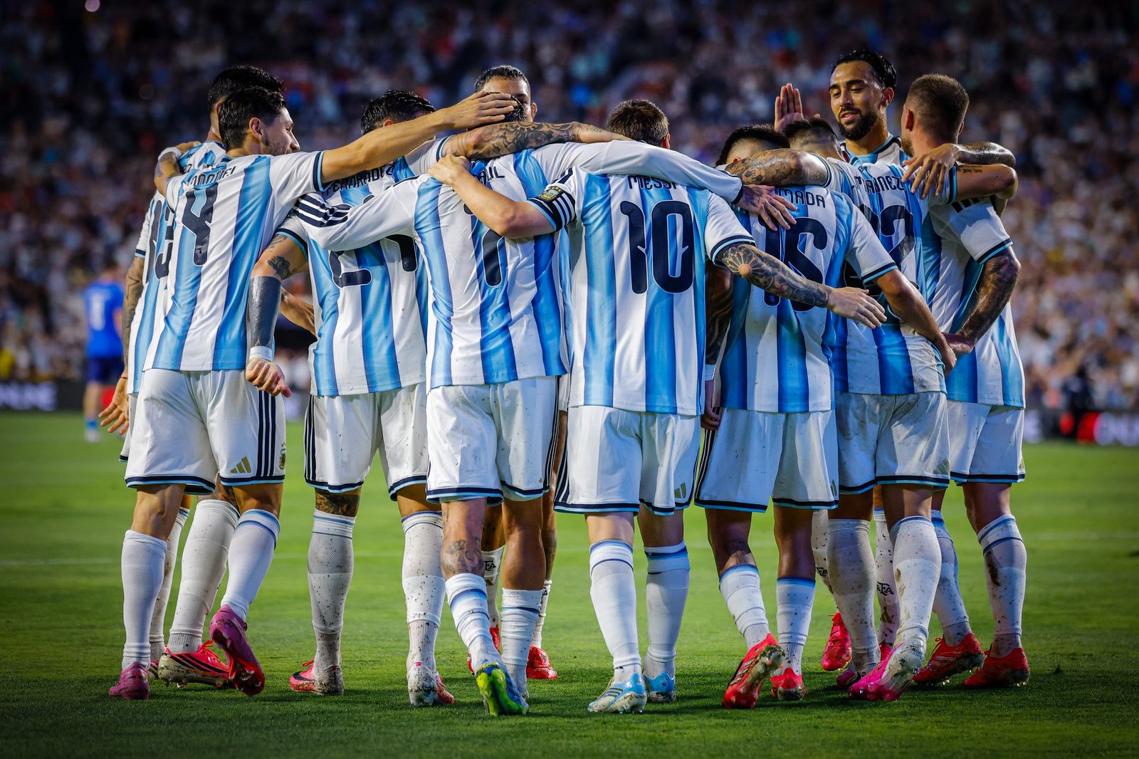 Lionel Messi leads Argentina to pre-World Cup win over Iceland