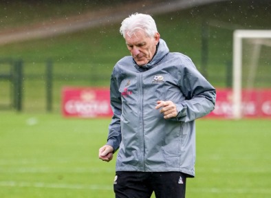 South Africa’s Broos smiles and snarls before Canada World Cup showdown