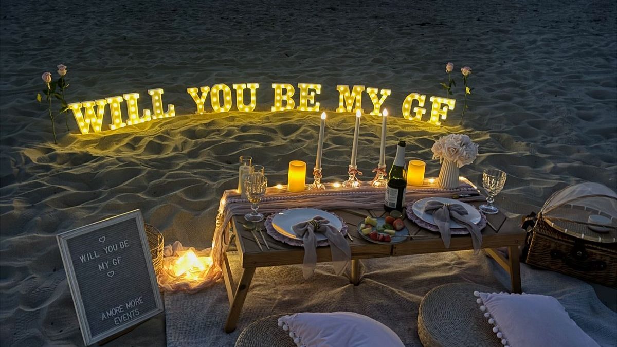 How to plan a proper “Be My Girlfriend” proposal