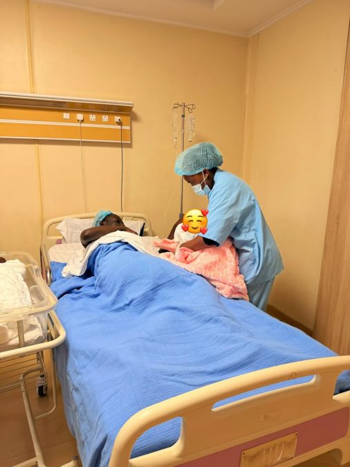 Dem Wa Facebook in a hospital bed with her newborns. PHOTO/Screengrab by K24 Digital of Facebook post by @Dem Wa FB.