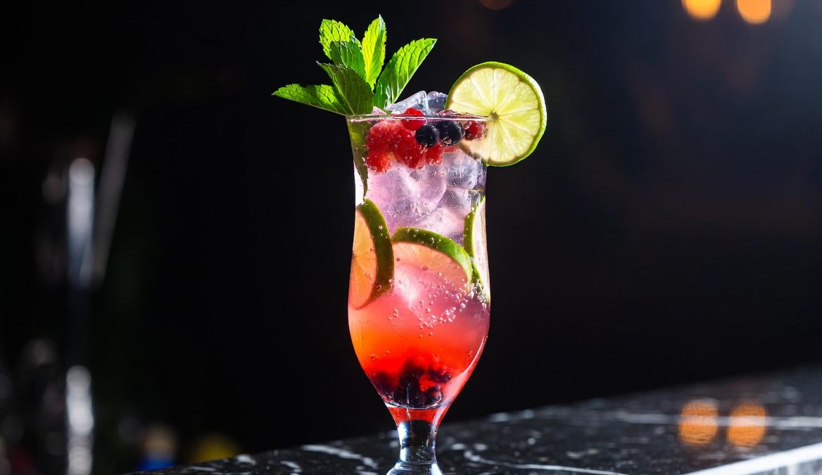 How to make the perfect fruity mocktail for any occasion