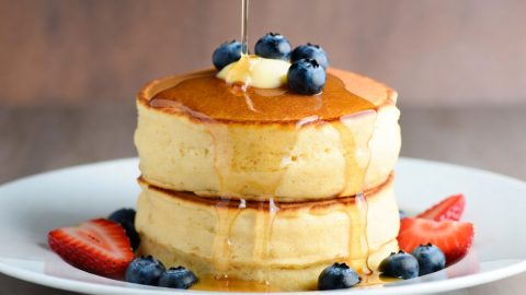 How to make fluffy pancakes with simple ingredients