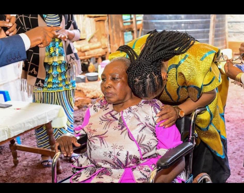 Gospel singer Liz Wangui announces death of her mother