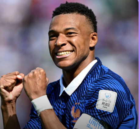 Mbappe edges closer to World Cup greatness