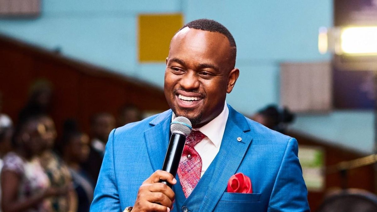 Pastor T Mwangi speaking during a past event. PHOTO/https://www.facebook.com/PastorTMwangi