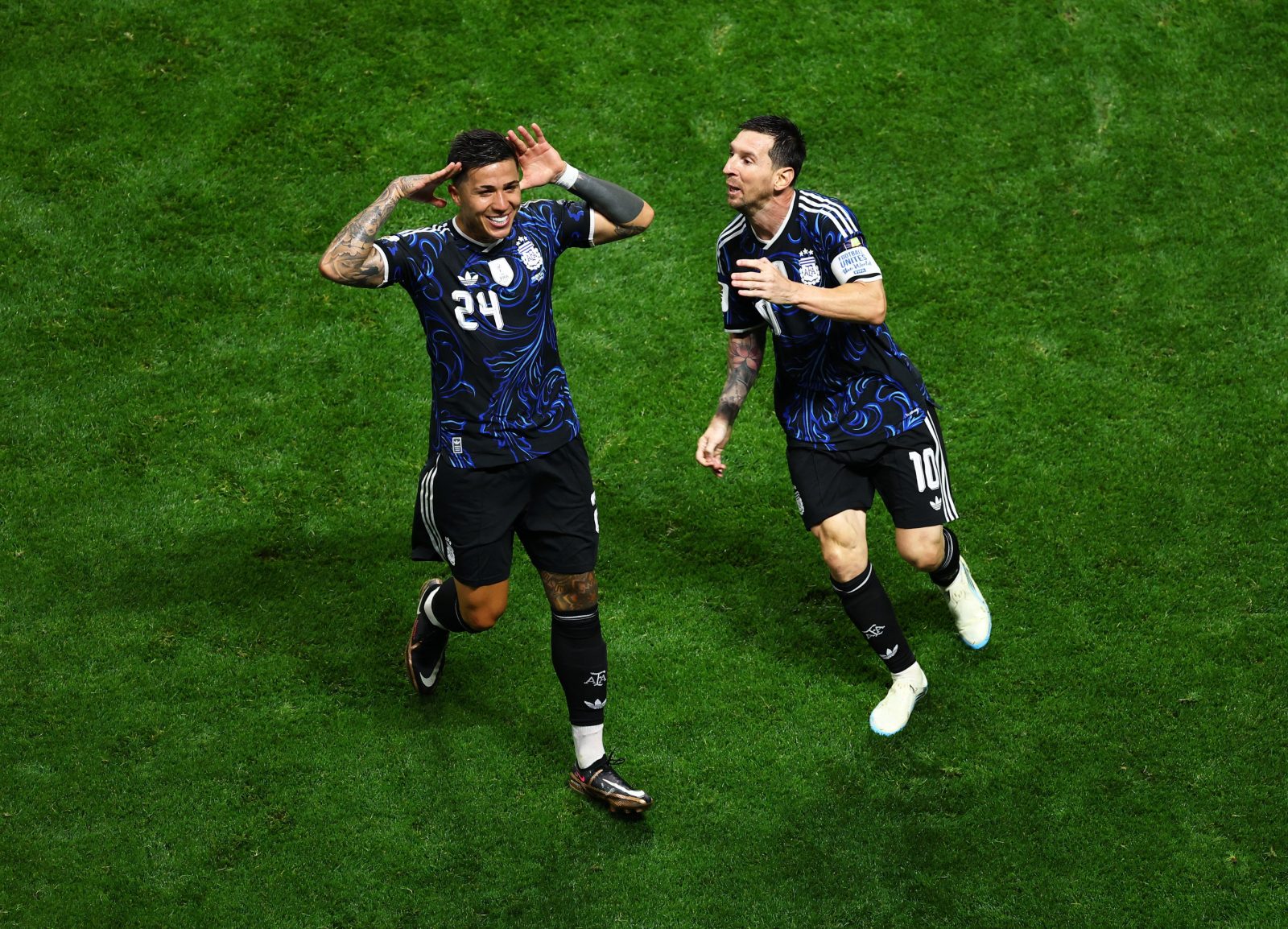 Argentina beat England to set up World Cup clash against Spain