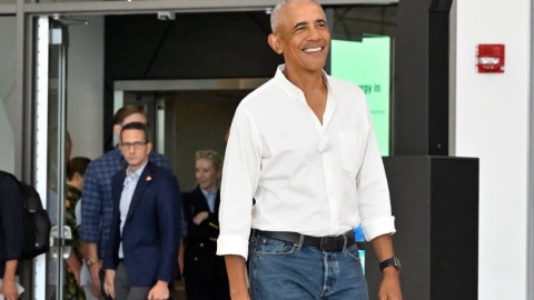 Barack Obama pays tribute to Glen Hansard in summer playlist
