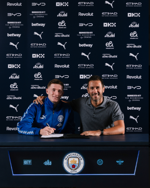 Eliot Anderson trolls Manchester United after completing Man City move