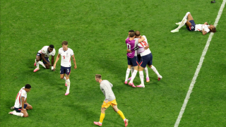 Gordon talks up 10-man England’s Azteca heroics despite Quansah’s red card