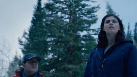Couples Weekend review: Alexandra Daddario and Josh Gad lead a chaotic marriage comedy