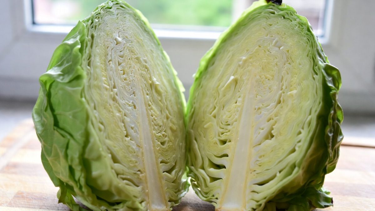 Surprising health benefits of eating cabbage every week