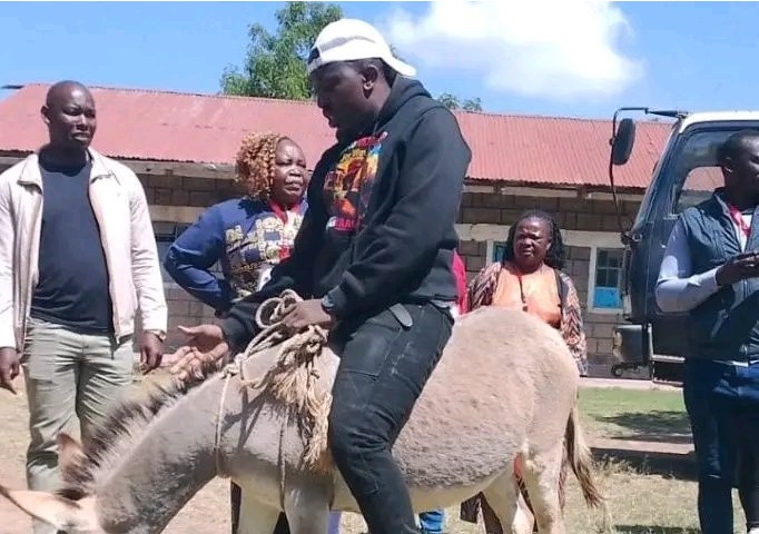 Ol Kalou by-election: Aspirant arrives to vote riding a donkey