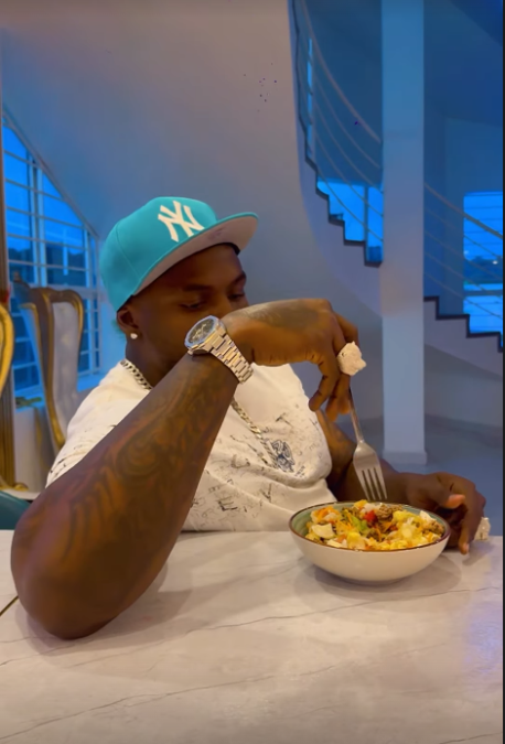 Khaligraph Jones breaking his fast with salad