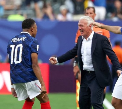 Mbappé pens emotional tribute to coach Deschamps ahead of World Cup last dance