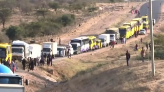 Tourists, students stranded for 6 hours after residents block Narok–Sekenani road