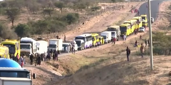 Tourists, students stranded for 6 hours after residents block Narok–Sekenani road