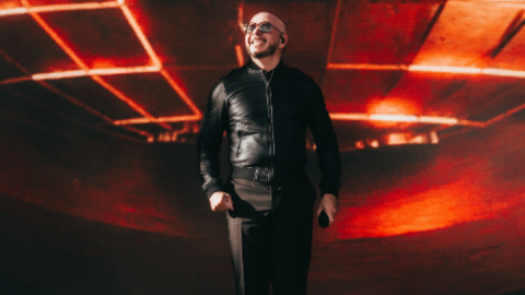 Rapper Pitbull breaks Guinness World Record for largest gathering of bald-cap fans