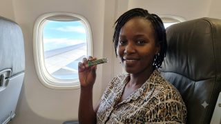 Why chewing gum on a flight keeps ears from popping