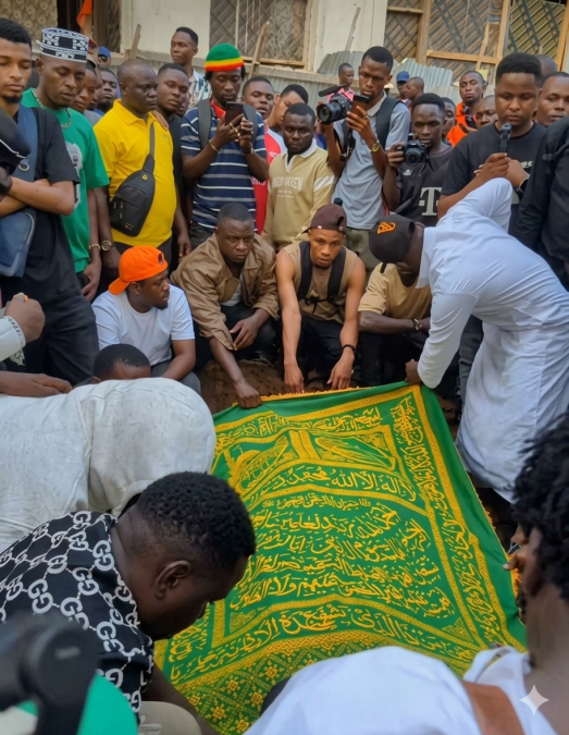 Friends, relatives, and industry colleagues assemble at the Kisutu Cemetery in Dar es Salaam for the burial rites of Meja Kunta's father, who was laid to rest on Wednesday afternoon. PHOTOS/@bongounlocked/Instagram.