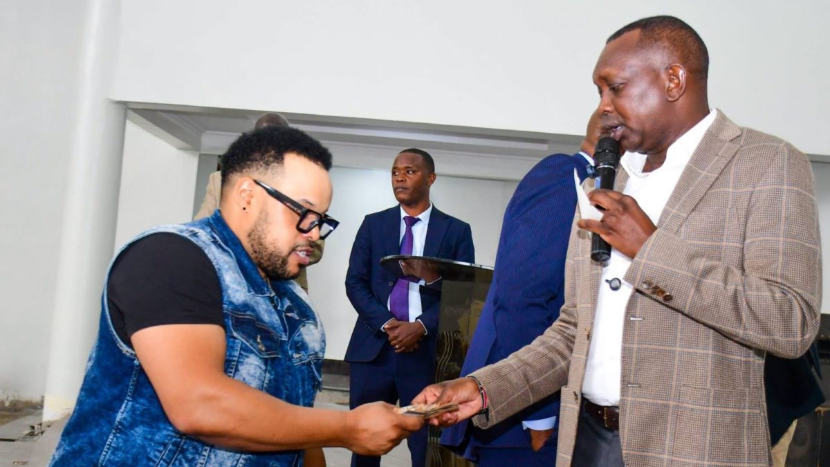 Betty Bayo’s widower Tash joins Oscar Sudi at Machakos church harambee, donates Ksh30K