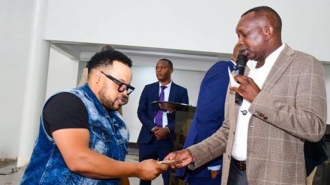 Betty Bayo’s widower Tash joins Oscar Sudi at Machakos church harambee, donates Ksh30K