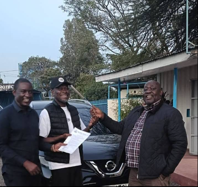 Gor Mahia gift coach Akonnor a brand-new SUV car