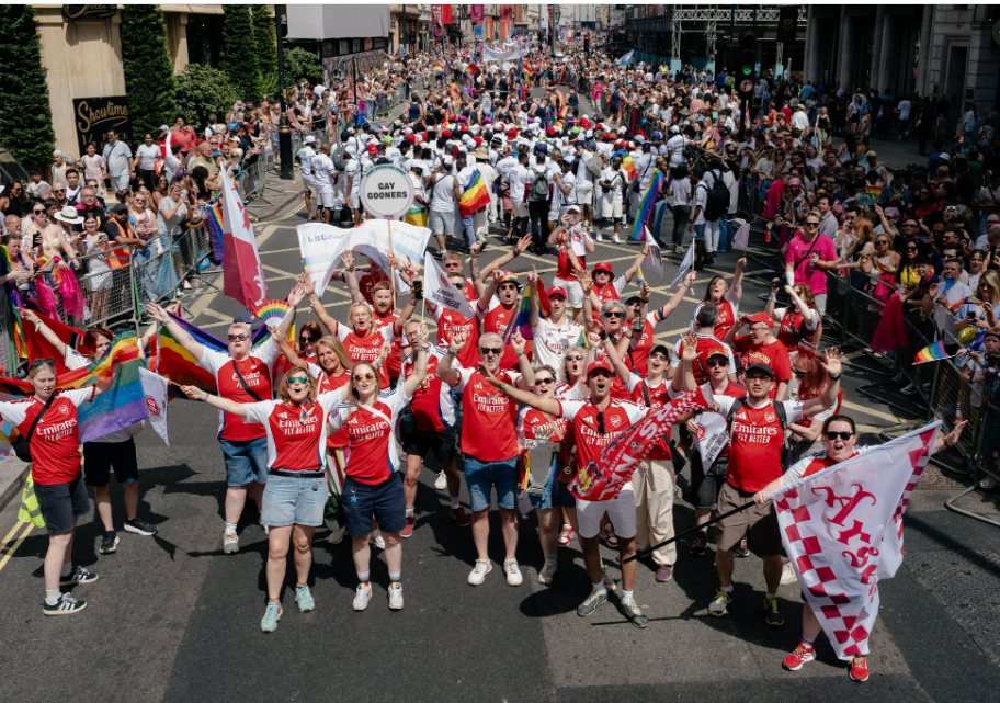 Arsenal fans in the streets previously. PHOTO/https://www.arsenal.com