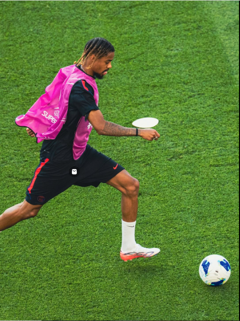 PSG forward Bradley Barcola in training. PHOTO/https://www.facebook.com/PSG