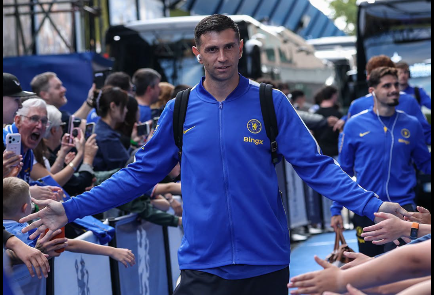 How Martínez’s arrival shakes up Chelsea's goalkeeping department