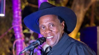Bag ni ya nini?: Jeff Koinange responds to viral Gen Z question after presenter corners him in US