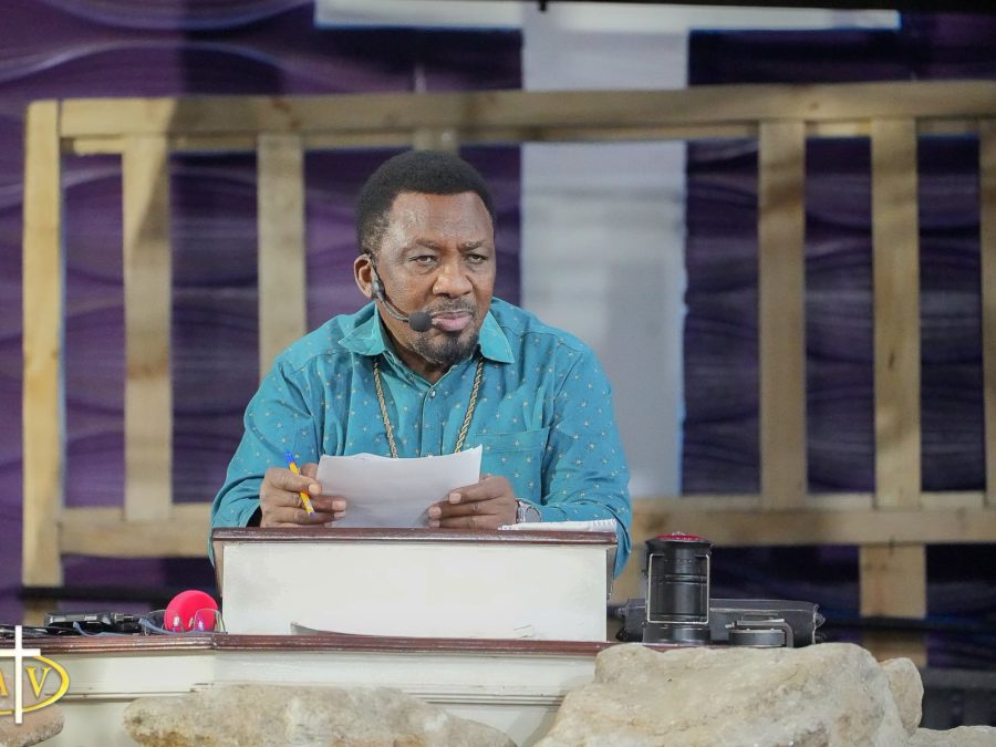Pastor James Ng'ang'a during a past church sermon. PHOTO/https://www.facebook.com/SasatvKE