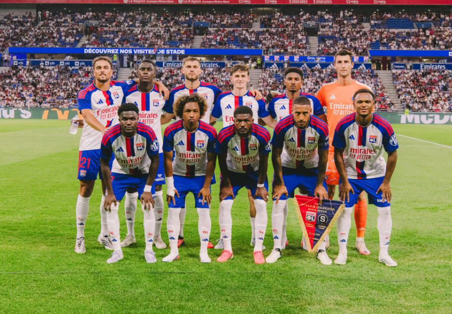 Lyon players previously. PHOTO/https://www.facebook.com/olympiquelyonnais/photos
