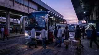 Why early morning departures are the best time to travel via bus