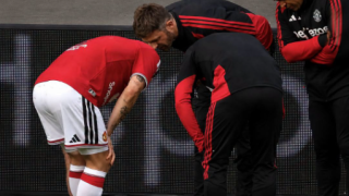 Carrick explains why Mount was taken off against PSG
