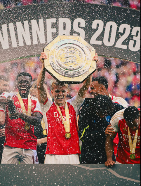 Arsenal captain Martin Odegaard lifts the 2023 FA Community Shield trophy. PHOTO/https://www.facebook.com/Arsenal/photos