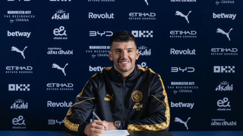 Manchester City complete Gerónimo Rulli signing from Marseille