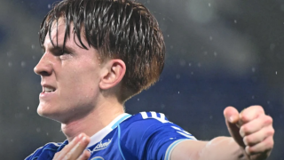 Chelsea sign Strasbourg midfielder Barco