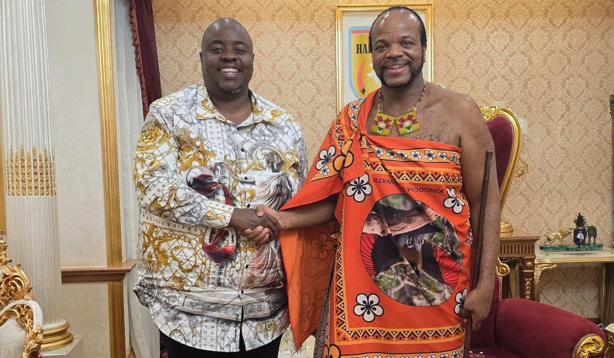 Wicknell Chivayo dines and spends time with King Mswati III at royal palace