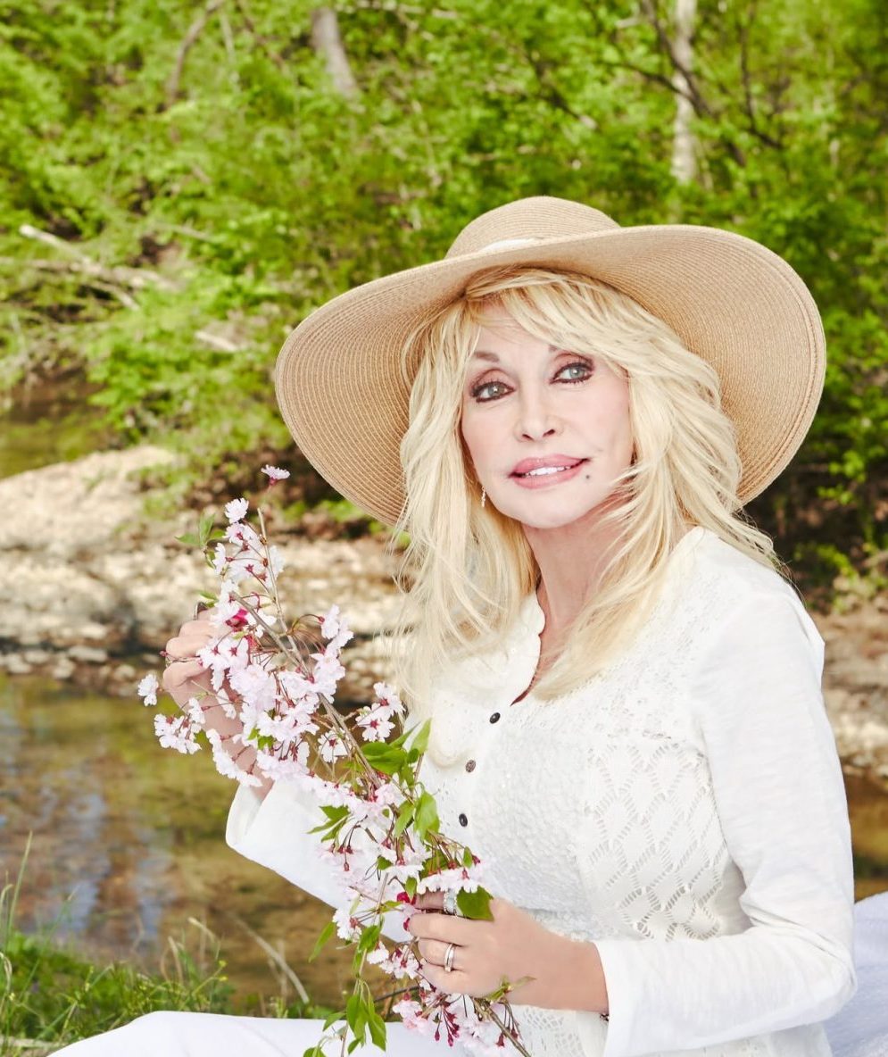 Why Dolly Parton never had children despite once dreaming of becoming a mother