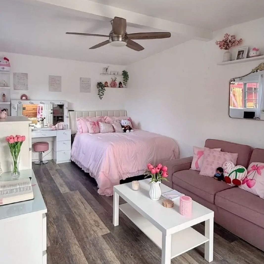 Bedsitter decor
