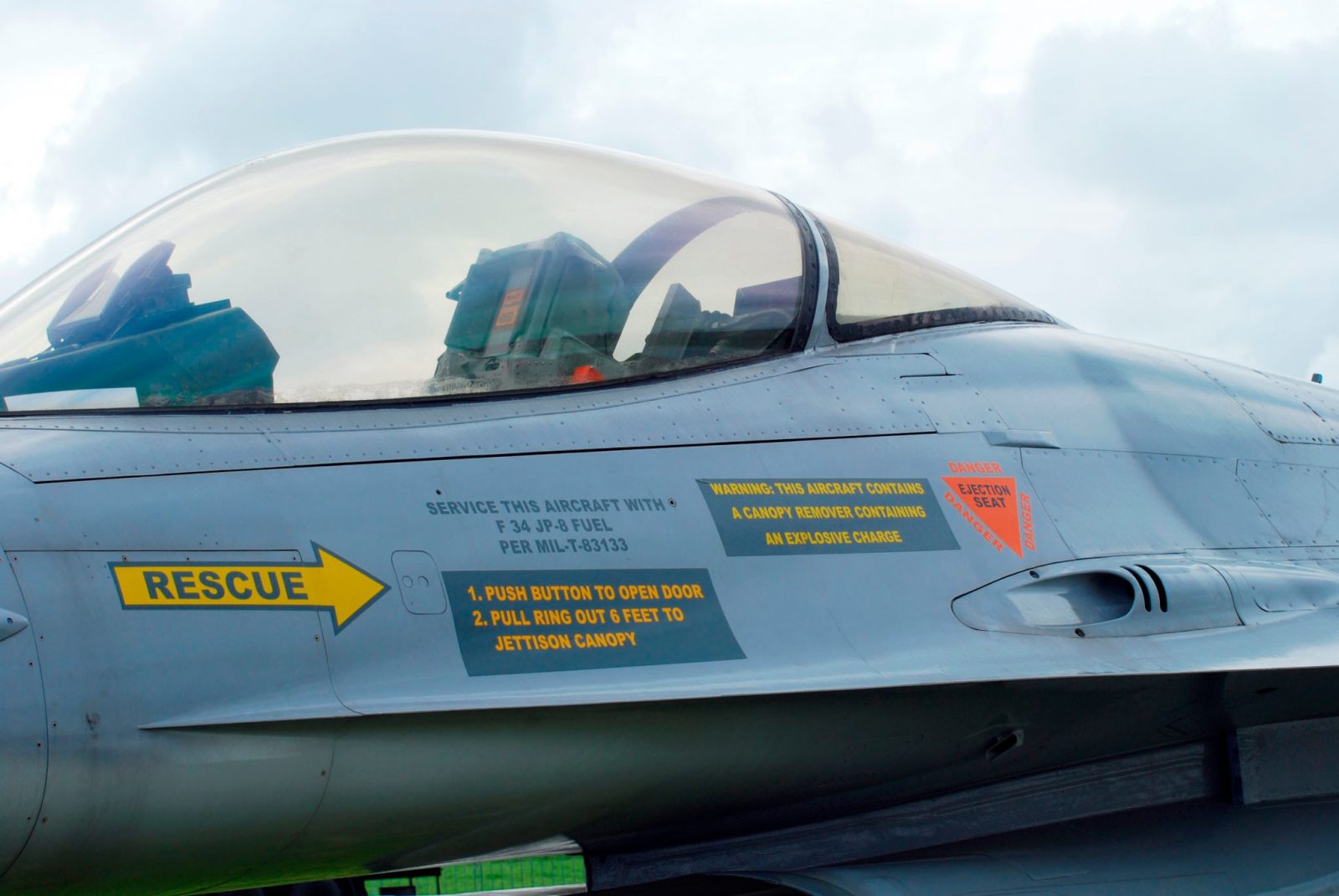 What is a fourth-generation aviator pilot? Understanding fighter jet generations and pilot ranks