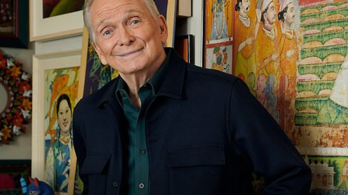 Legendary costume designer Bob Mackie dies aged 87