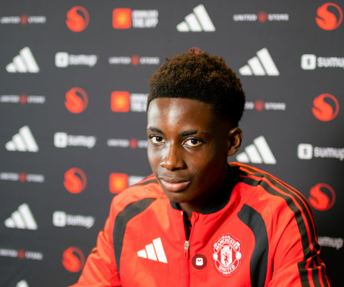 Manchester United complete double raid on Manchester City academy