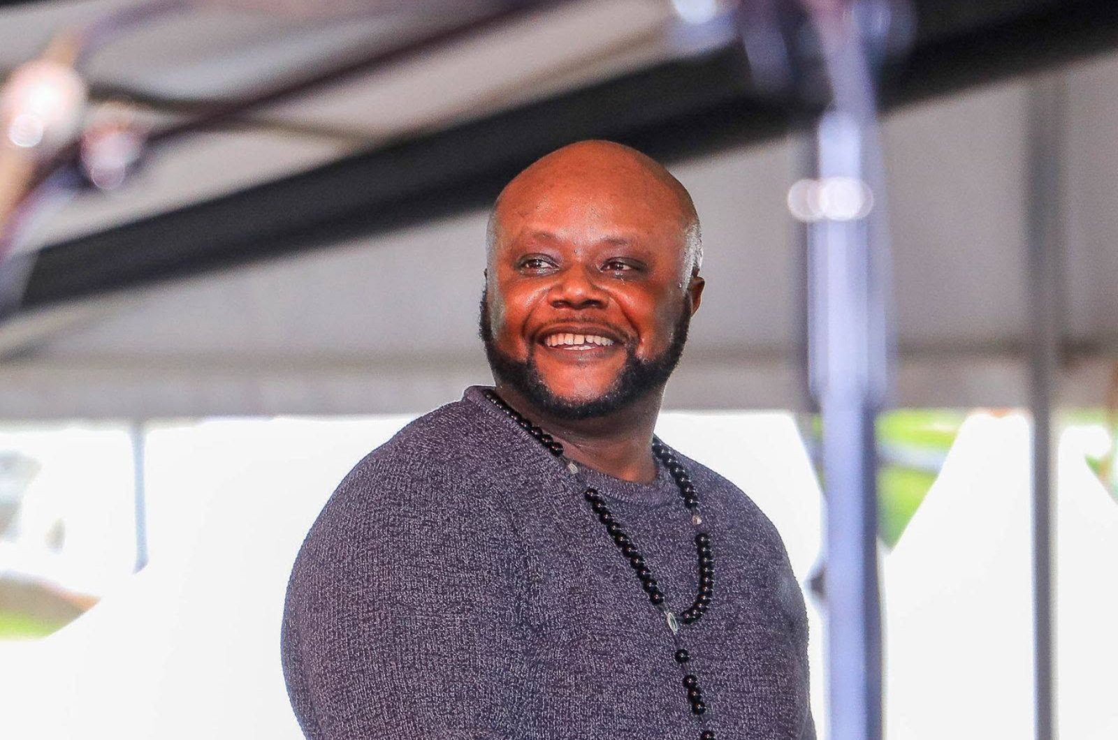 Kidum offers his 11-seater van to Burundians seeking to return home