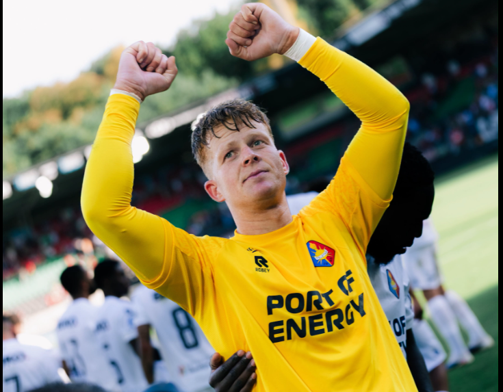 Goalkeeper scores twice in 4-goal thriller in Netherlands