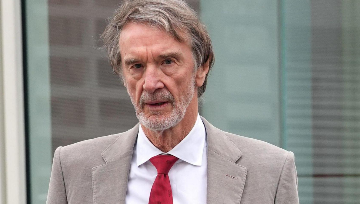 Billionaire Man United owner says he has lost confidence in the UK