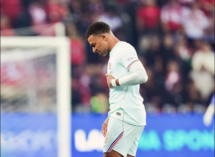 Mbappe ruled out of France squad after suffering knee injury