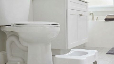 Feeling stuck? 5 tips for sitting on the toilet when you are constipated